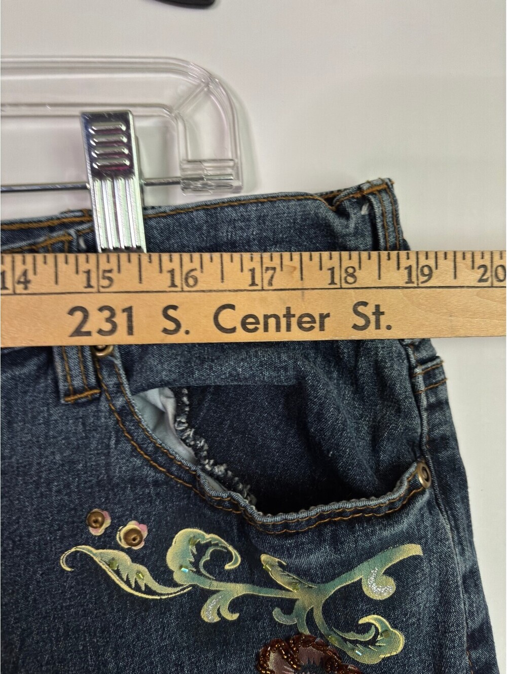 DG2 Embroidered Cropped Blue Jeans Womens 20W - Picture 3 of 8